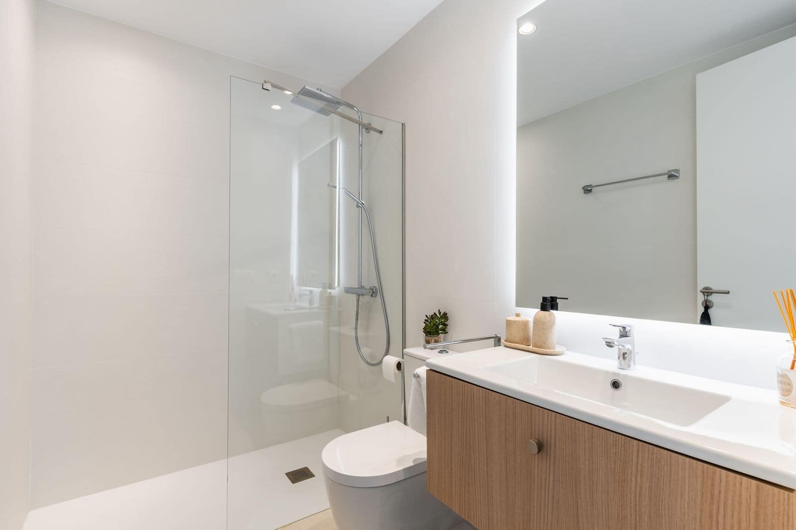 Pareado de 4 habitaciones en Marbella en venta con piscina garaje - 2.550.000 € (Ref: 10139445)