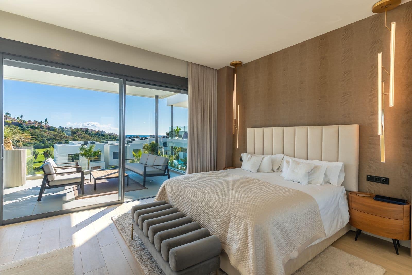 Pareado de 4 habitaciones en Marbella en venta con piscina garaje - 2.550.000 € (Ref: 10139445)