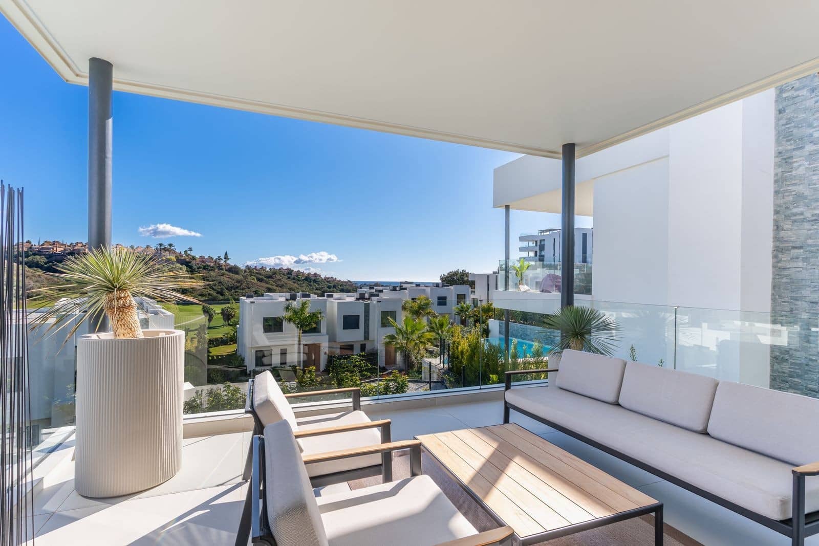 Pareado de 4 habitaciones en Marbella en venta con piscina garaje - 2.550.000 € (Ref: 10139445)