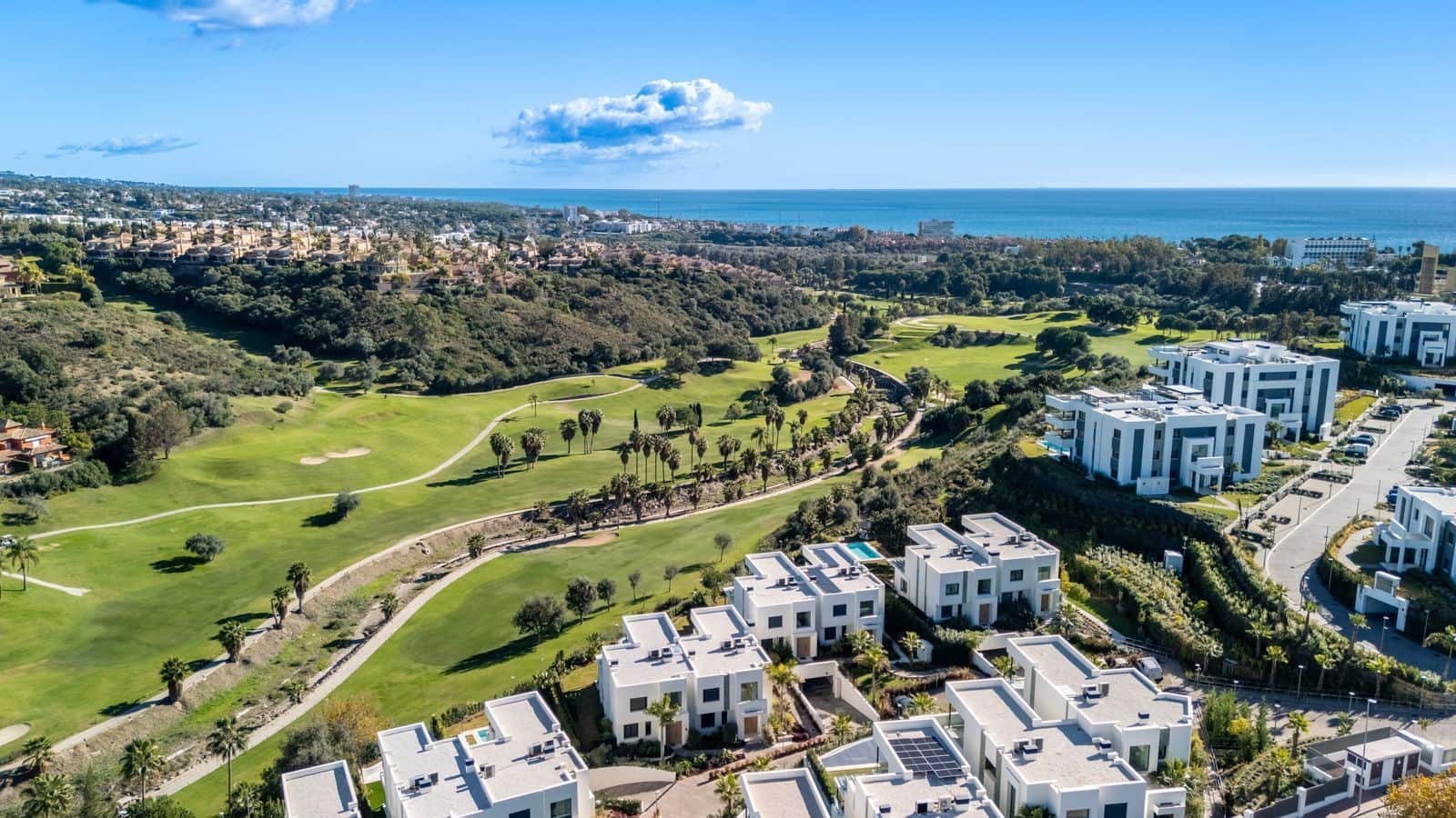 Pareado de 4 habitaciones en Marbella en venta con piscina garaje - 2.550.000 € (Ref: 10139445)
