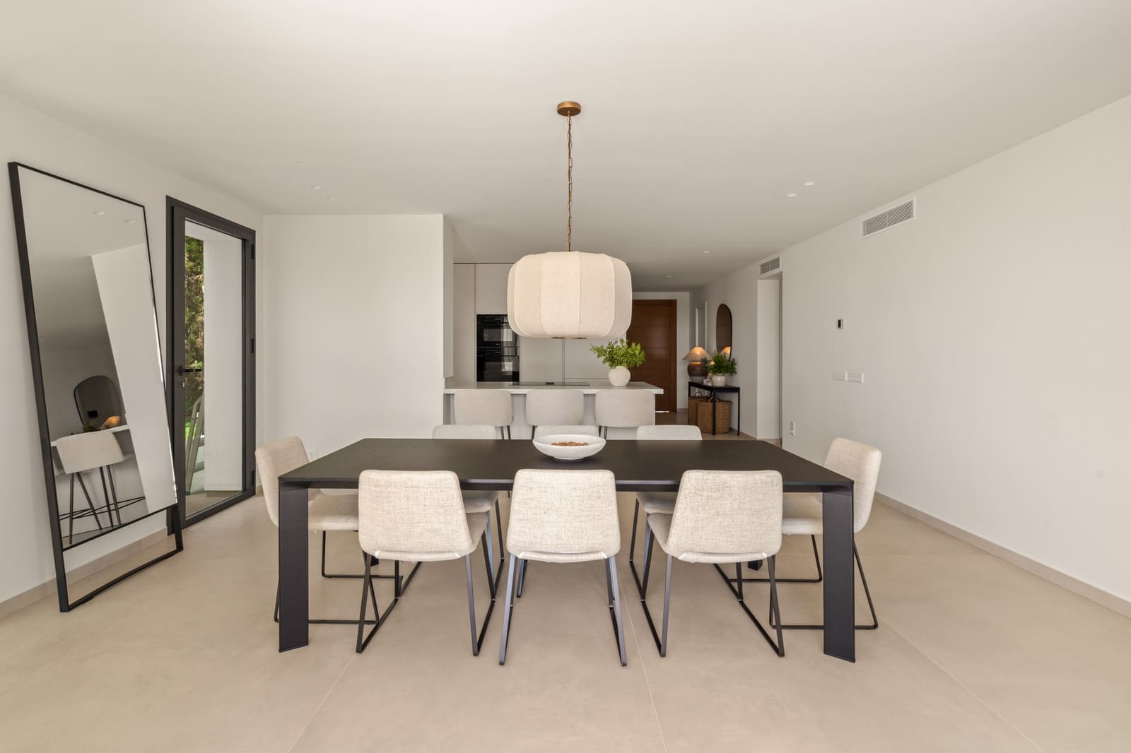 5 bedroom Villa for sale in Marbella with pool garage - € 2,750,000 (Ref: 10139449)