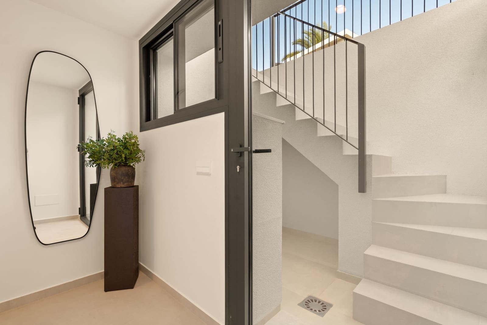 5 bedroom Villa for sale in Marbella with pool garage - € 2,750,000 (Ref: 10139449)