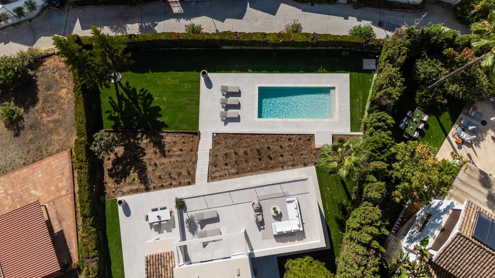 5 bedroom Villa for sale in Marbella with pool garage - € 2,750,000 (Ref: 10139449)