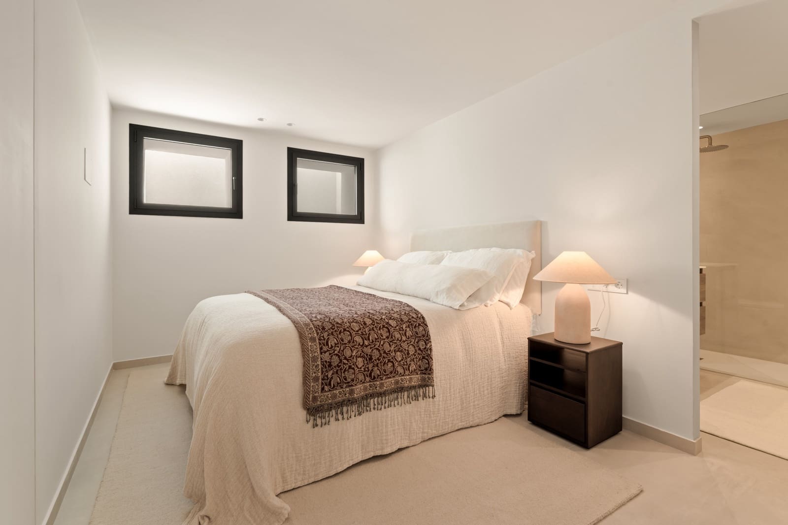 5 bedroom Villa for sale in Marbella with pool garage - € 2,750,000 (Ref: 10139449)