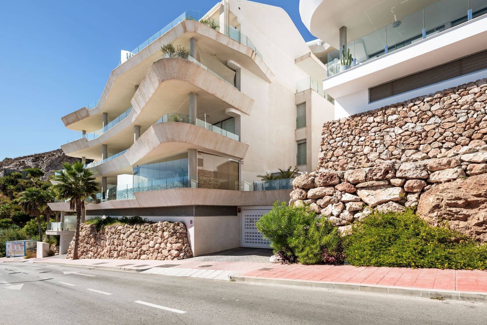 2 Zimmer Apartment zu verkaufen in Benalmadena mit Pool Garage - 665.000 € (Ref: 10146742)