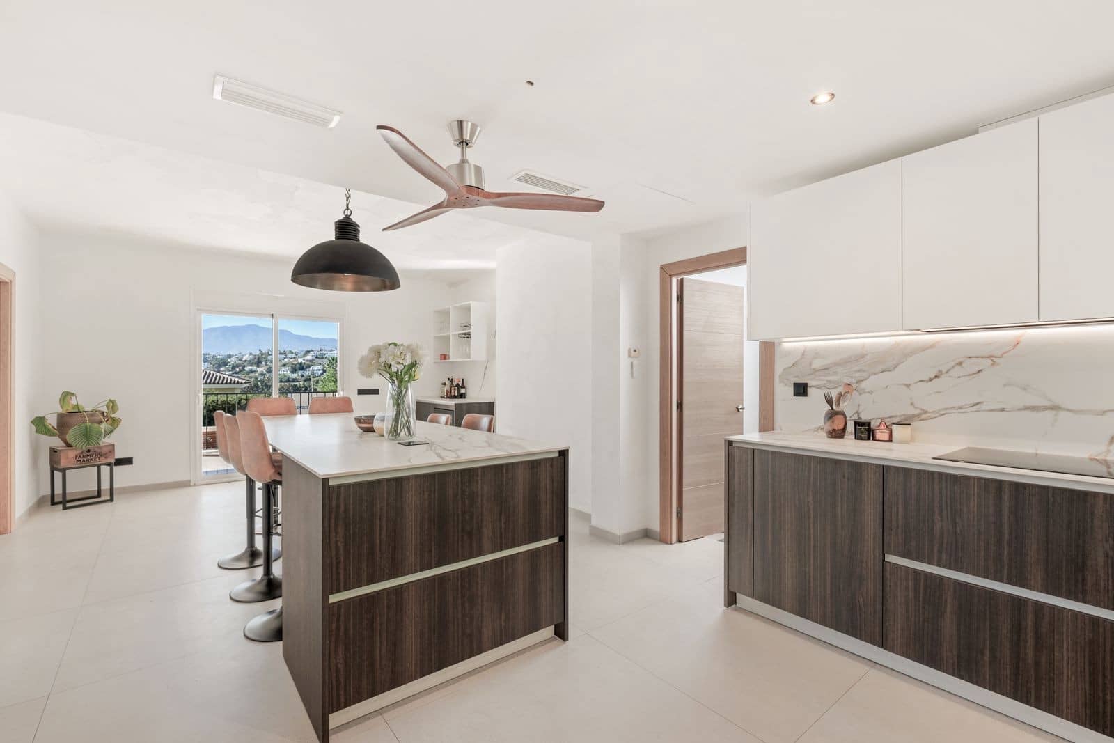 4 sypialnia Willa na sprzedaż w Marbella z basenem garażem - 1 695 000 € (Ref: 10146749)