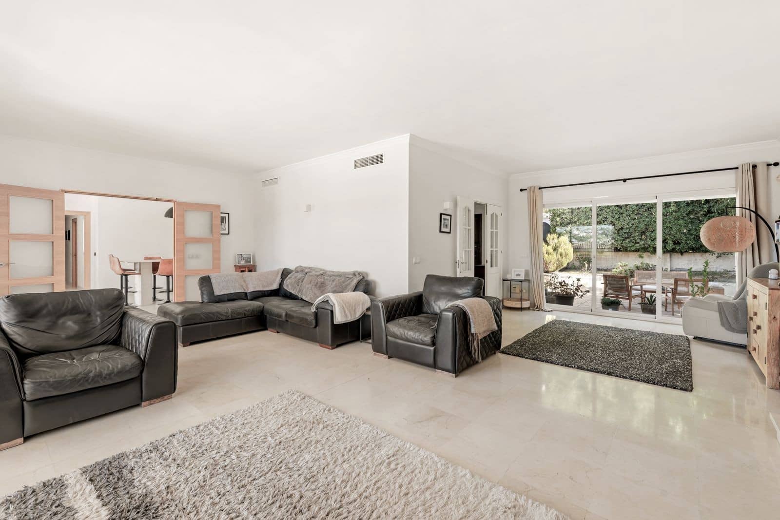 4 sypialnia Willa na sprzedaż w Marbella z basenem garażem - 1 695 000 € (Ref: 10146749)
