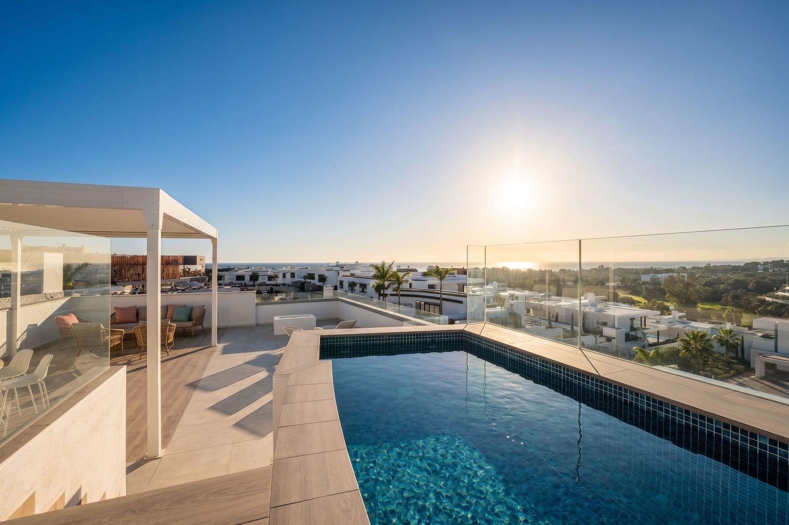 3 soveværelse Penthouse til salg i Marbella med swimmingpool garage - € 1.750.000 (Ref: 10146750)