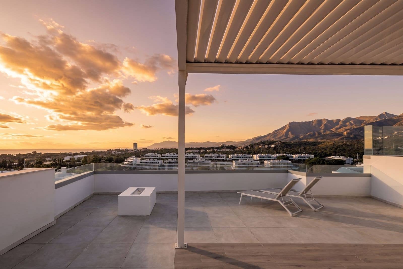 3 soveværelse Penthouse til salg i Marbella med swimmingpool garage - € 1.750.000 (Ref: 10146750)