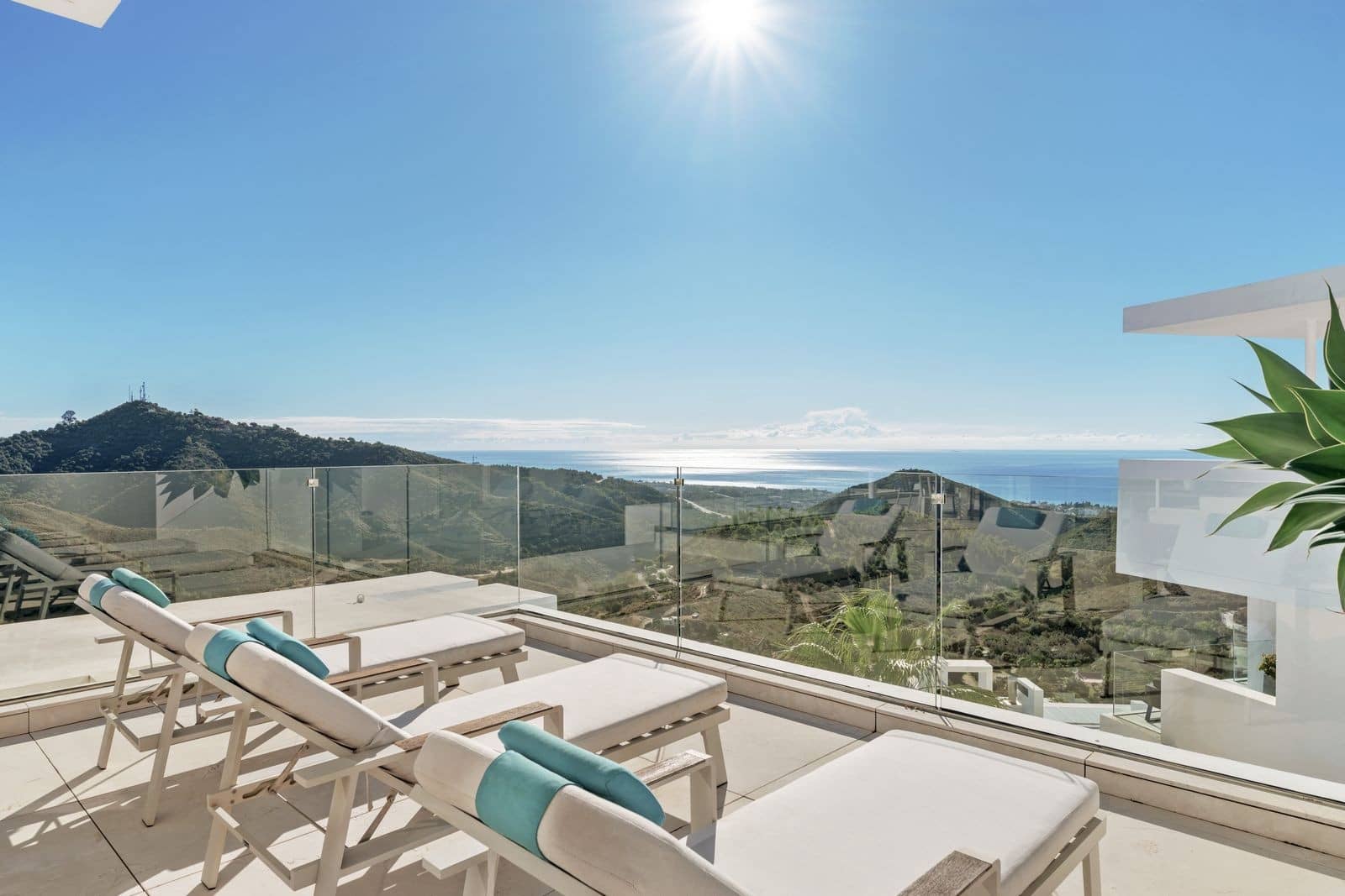 3 soverom Penthouse til salgs i Ojen med svømmebasseng garasje - € 1 675 000 (Ref: 10146751)