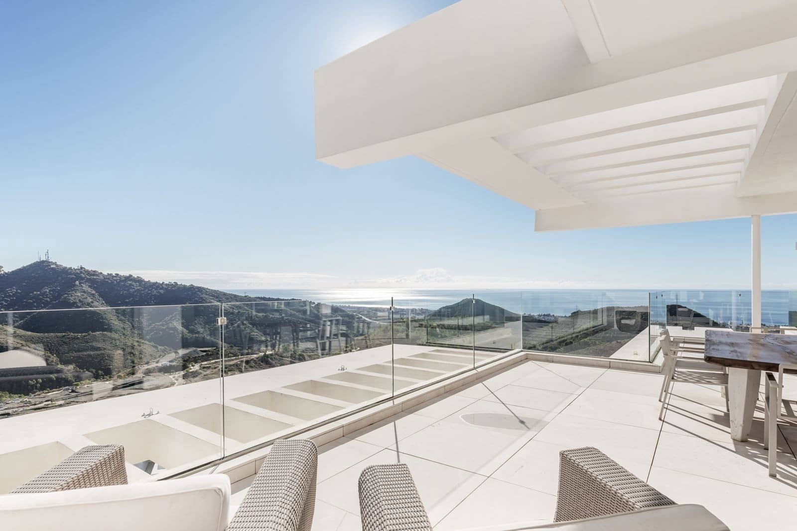 3 soverom Penthouse til salgs i Ojen med svømmebasseng garasje - € 1 675 000 (Ref: 10146751)