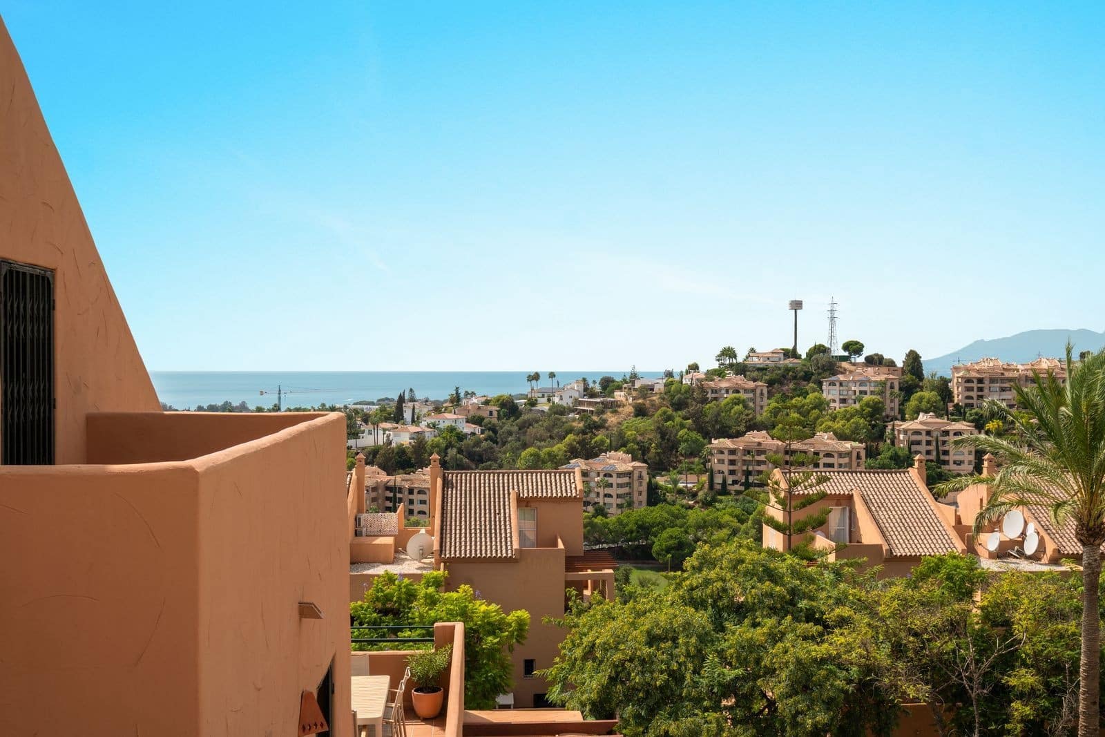 2 quarto Penthouse para venda em Marbella com piscina garagem - 435 000 € (Ref: 10154930)