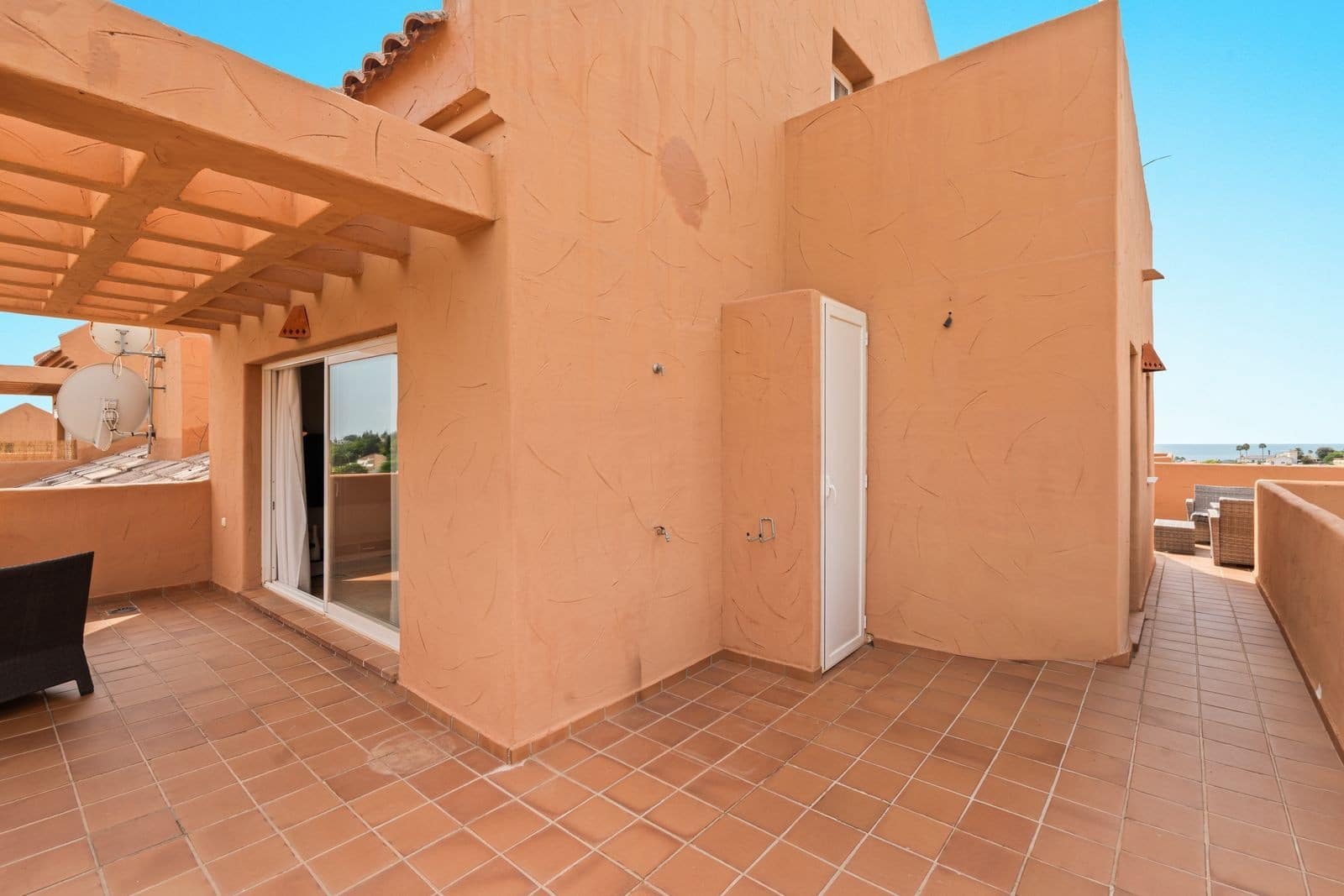 2 quarto Penthouse para venda em Marbella com piscina garagem - 435 000 € (Ref: 10154930)