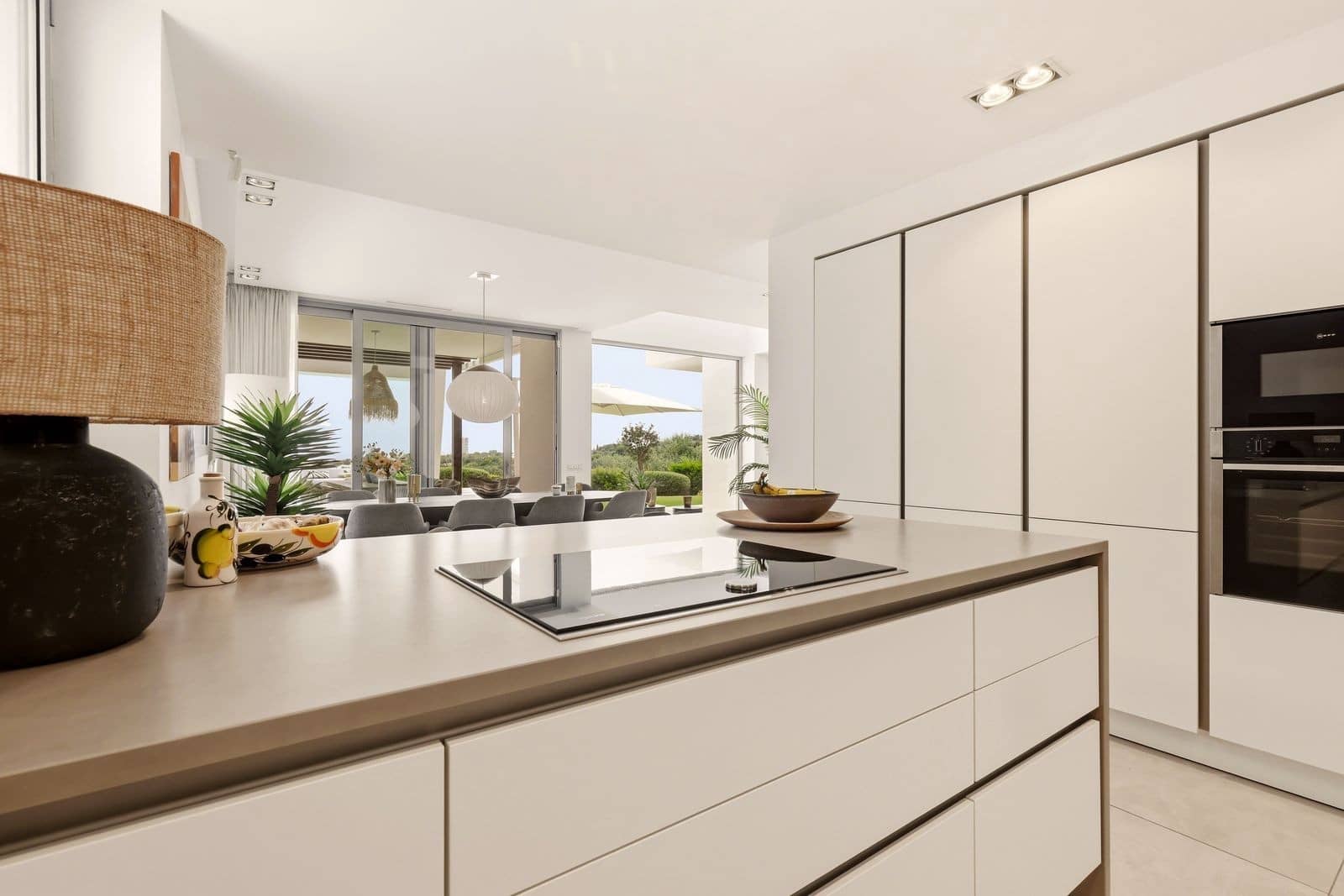 5 bedroom Villa for sale in Marbella with pool garage - € 4,750,000 (Ref: 10154932)