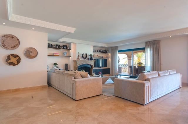 4 soverom Villa til salgs i La Cala de Mijas, Mijas med svømmebasseng garasje - € 2 950 000 (Ref: 10154934)
