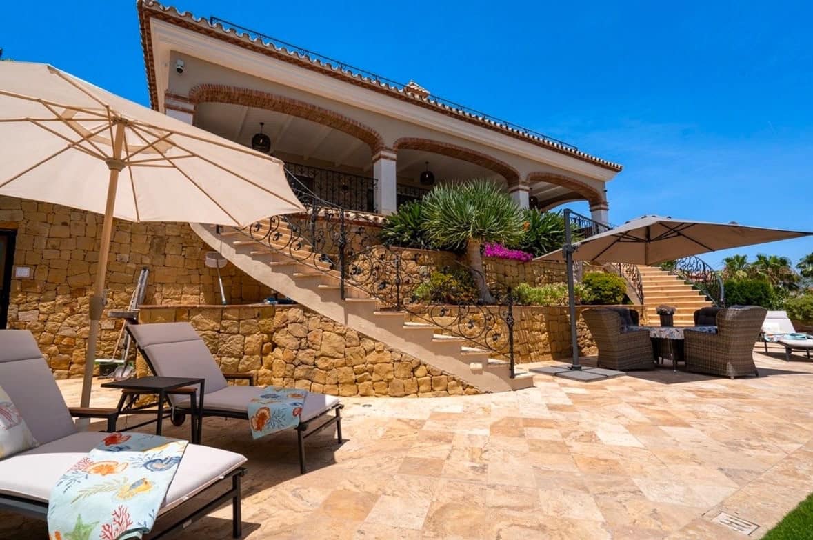 4 chambre Villa/Maison à vendre à La Cala de Mijas avec piscine garage - 2 950 000 € (Ref: 10154934)