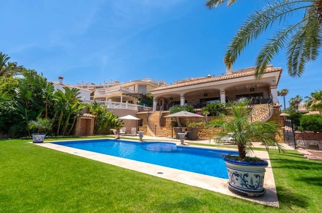 4 soverom Villa til salgs i La Cala de Mijas, Mijas med svømmebasseng garasje - € 2 950 000 (Ref: 10154934)