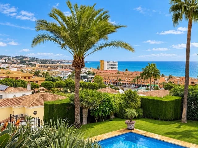 4 soverom Villa til salgs i La Cala de Mijas, Mijas med svømmebasseng garasje - € 2 950 000 (Ref: 10154934)