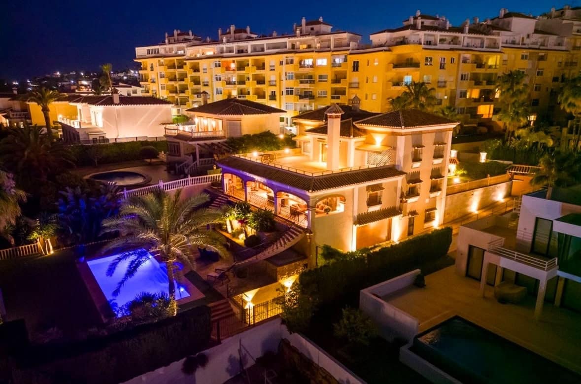 4 chambre Villa/Maison à vendre à La Cala de Mijas avec piscine garage - 2 950 000 € (Ref: 10154934)