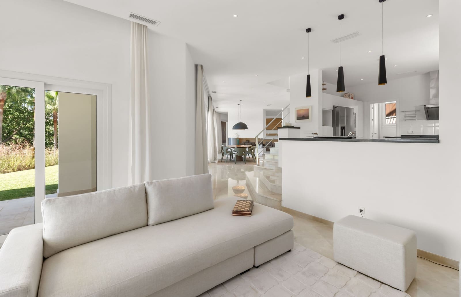 4 soveværelse Villa til salg i Marbella med swimmingpool garage - € 2.450.000 (Ref: 10157630)