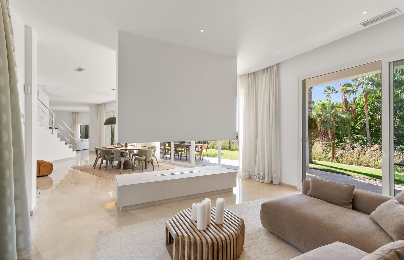 4 soveværelse Villa til salg i Marbella med swimmingpool garage - € 2.450.000 (Ref: 10157630)