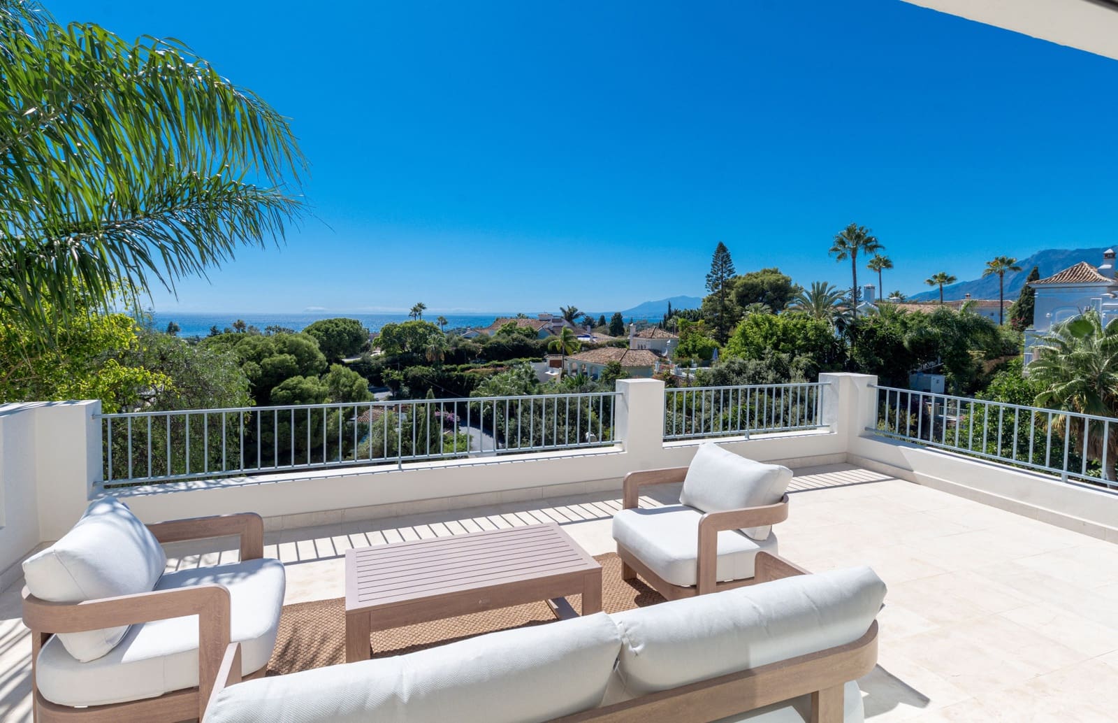 4 soveværelse Villa til salg i Marbella med swimmingpool garage - € 2.450.000 (Ref: 10157630)