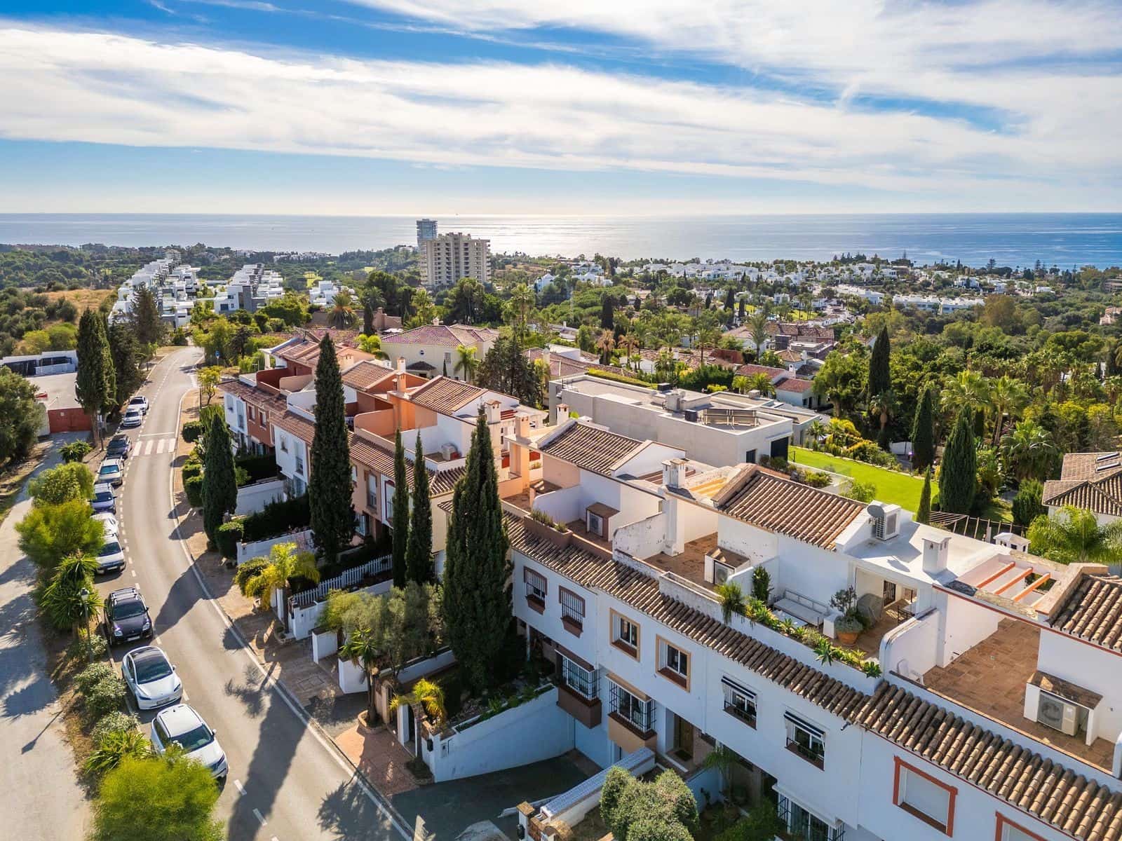 3 bedroom Townhouse for sale in Marbella with pool garage - € 875,000 (Ref: 10168421)