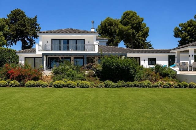 5 makuuhuone Huvila myytävänä paikassa Sotogrande, San Roque mukana uima-altaan 
autotalli - 3 950 000 € (Ref: 10168426)
