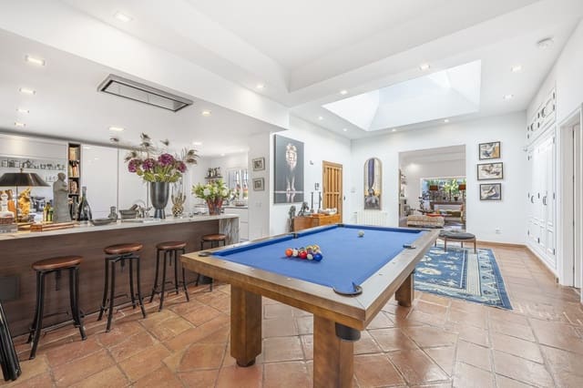 6 sypialnia Willa na sprzedaż w Sotogrande, San Roque z basenem garażem - 1 795 000 € (Ref: 10168427)