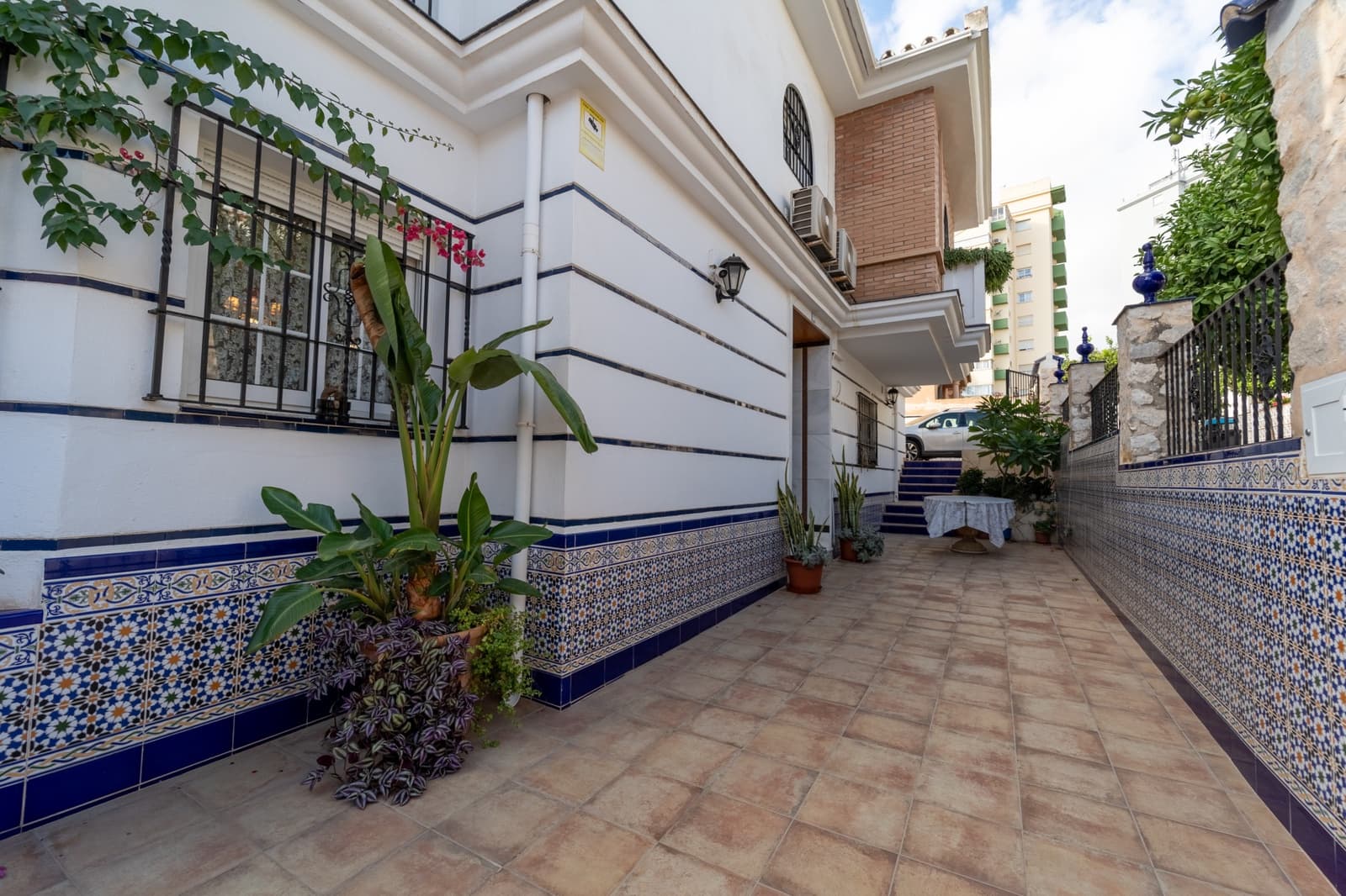 5 soverom Villa til salgs i Fuengirola med garasje - € 895 000 (Ref: 10171232)