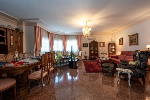 5 soveværelse Villa til salg i Fuengirola med garage - € 895.000 (Ref: 10171232)