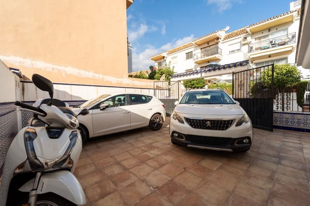 5 soveværelse Villa til salg i Fuengirola med garage - € 895.000 (Ref: 10171232)