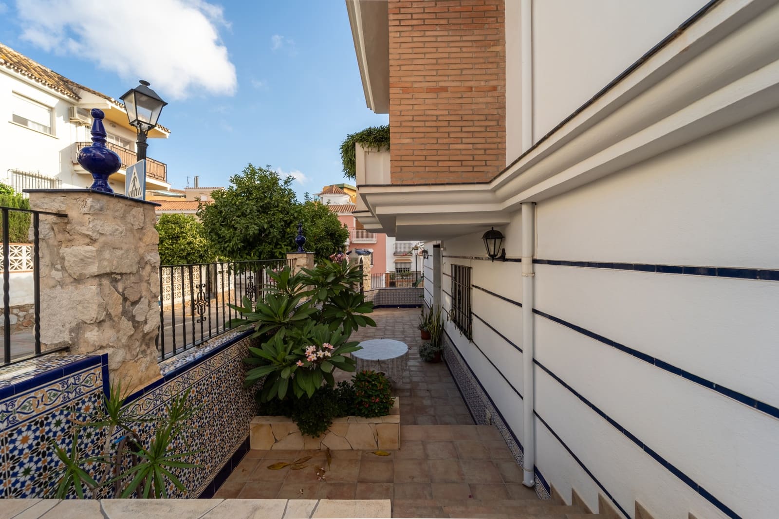 5 soverom Villa til salgs i Fuengirola med garasje - € 895 000 (Ref: 10171232)