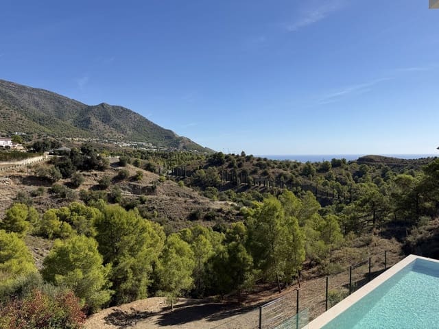 4 soverom Villa til salgs i Mijas med svømmebasseng garasje - € 1 850 000 (Ref: 10173513)