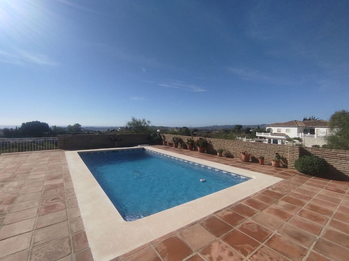 4 slaapkamer Villa te koop in Mijas met zwembad garage - € 995.000 (Ref: 10176911)
