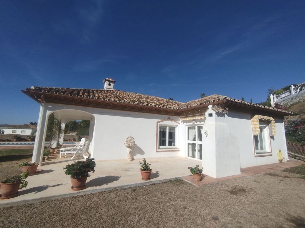 4 slaapkamer Villa te koop in Mijas met zwembad garage - € 995.000 (Ref: 10176911)