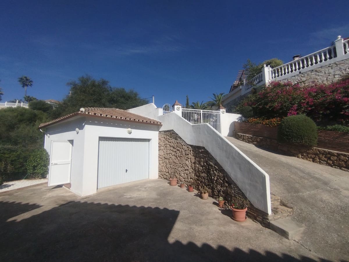 4 slaapkamer Villa te koop in Mijas met zwembad garage - € 995.000 (Ref: 10176911)