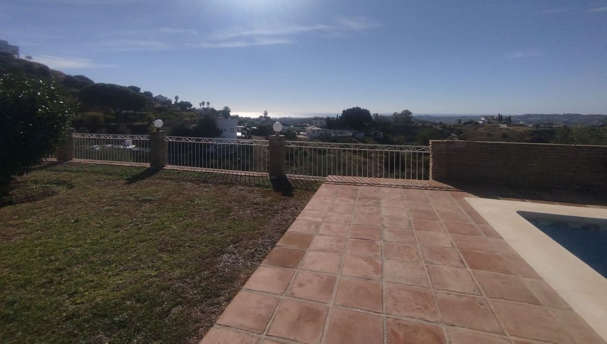 4 slaapkamer Villa te koop in Mijas met zwembad garage - € 995.000 (Ref: 10176911)