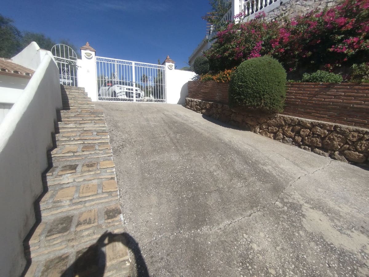 4 slaapkamer Villa te koop in Mijas met zwembad garage - € 995.000 (Ref: 10176911)
