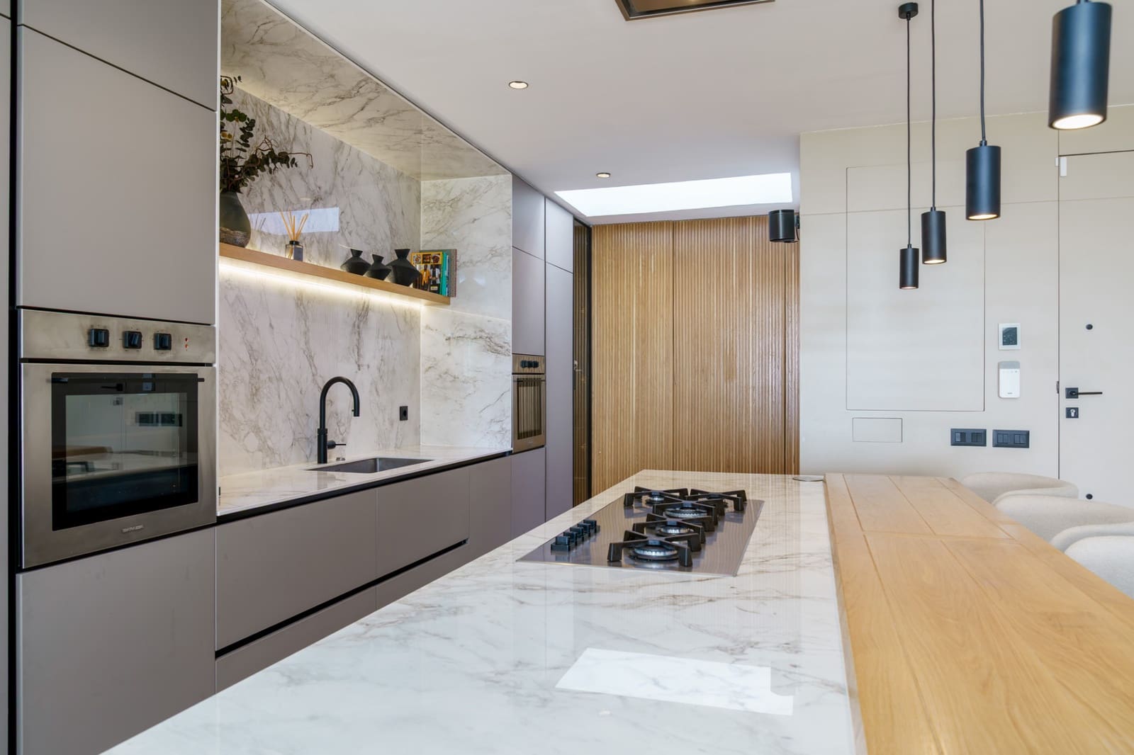 4 sypialnia Dom na sprzedaż w La Quinta z basenem garażem - 1 495 000 € (Ref: 10180013)