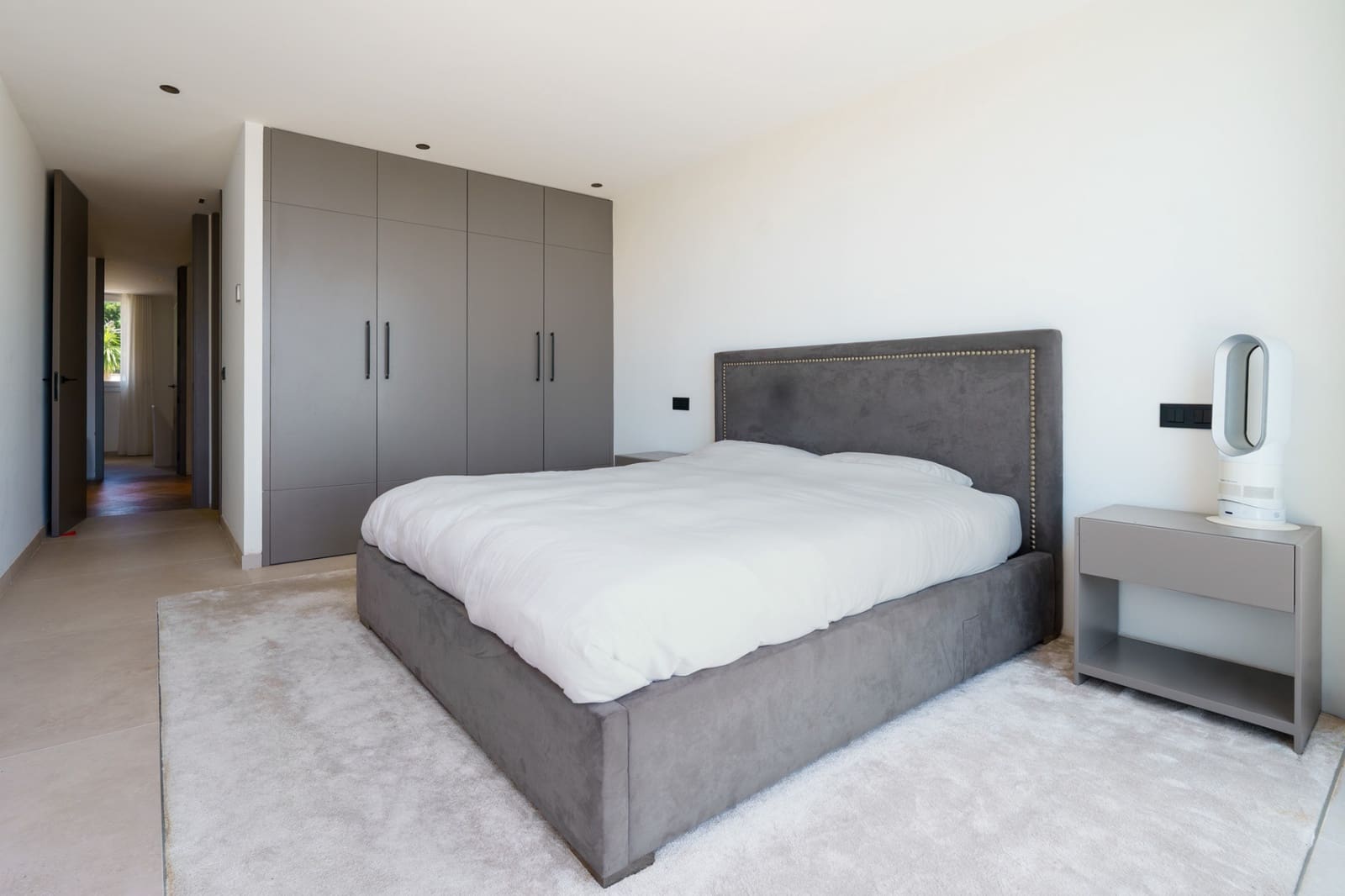 4 sypialnia Dom na sprzedaż w La Quinta z basenem garażem - 1 495 000 € (Ref: 10180013)