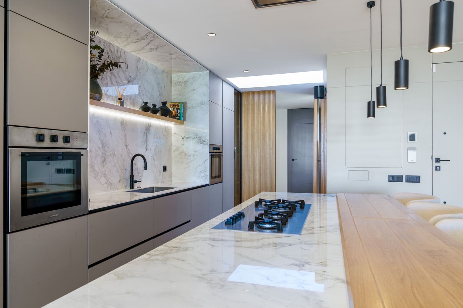 4 sypialnia Dom na sprzedaż w La Quinta z basenem garażem - 1 495 000 € (Ref: 10180013)