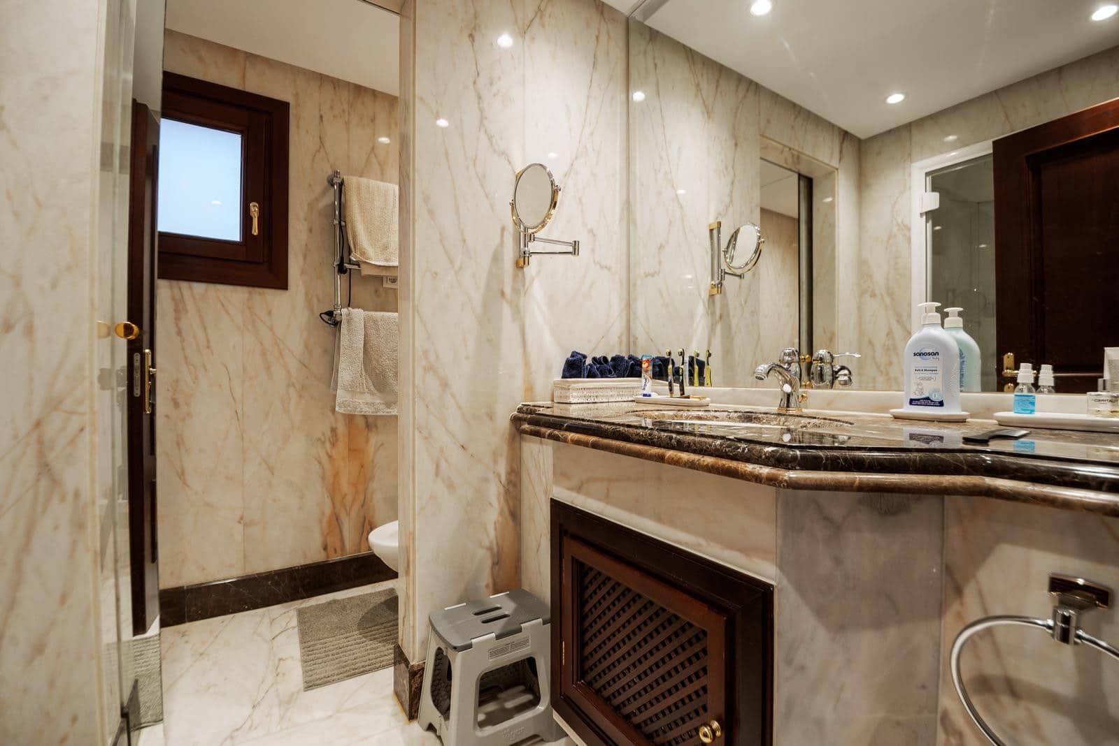 Ático de 3 habitaciones en New Golden Mile en venta con piscina garaje - 2.250.000 € (Ref: 10180014)