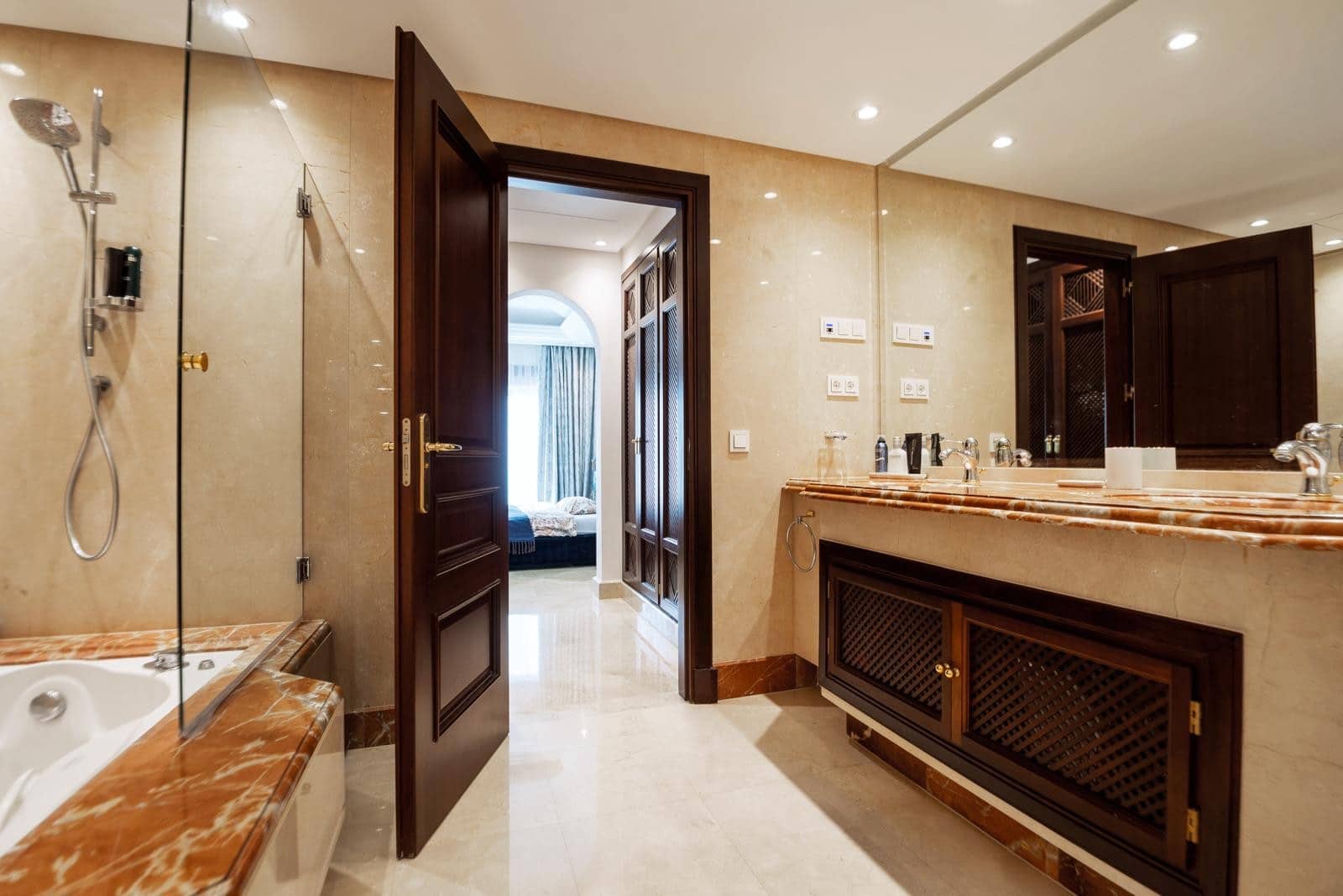 Ático de 3 habitaciones en New Golden Mile en venta con piscina garaje - 2.250.000 € (Ref: 10180014)