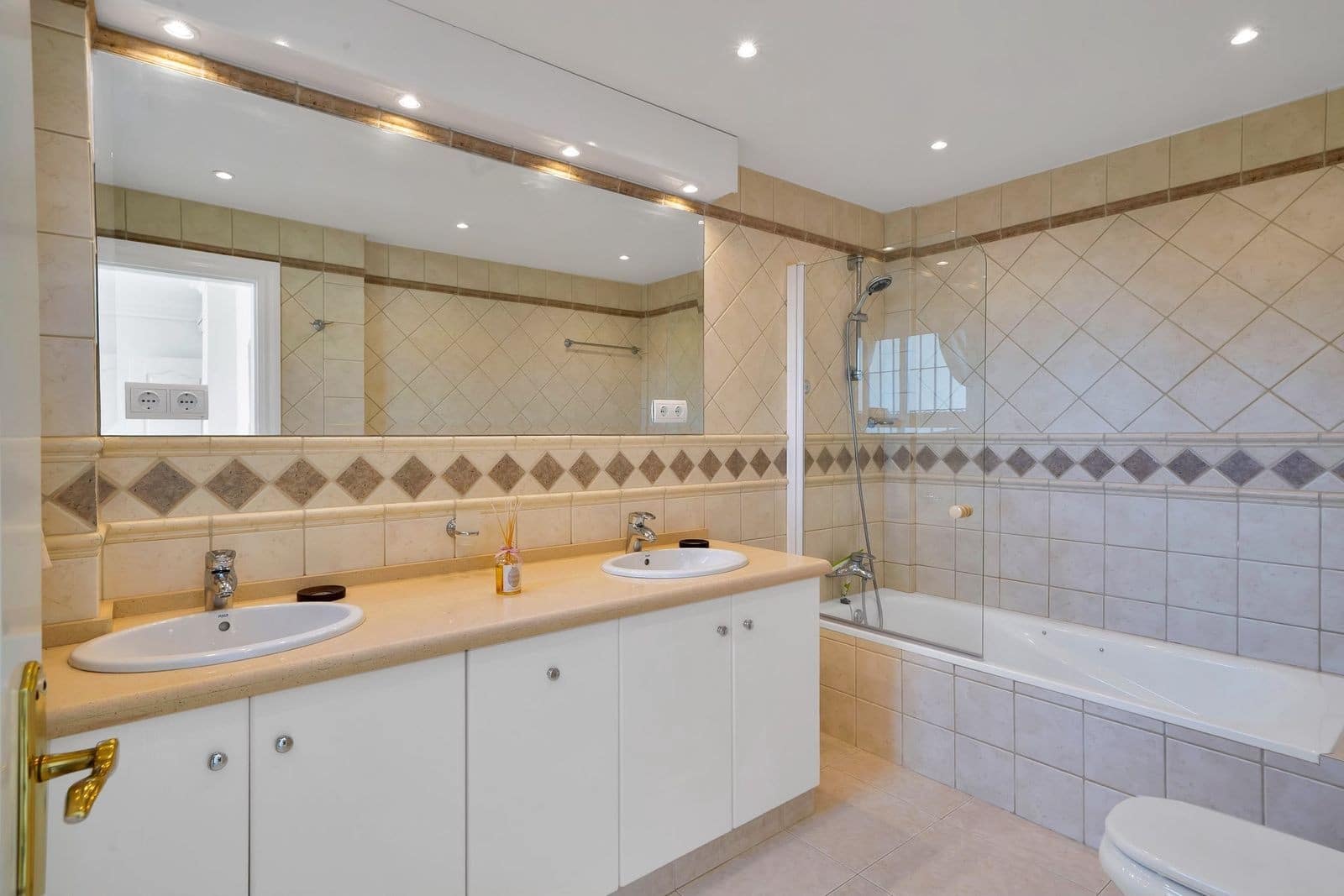 4 soverom Villa til salgs i Benalmadena Costa med svømmebasseng garasje - € 1 275 000 (Ref: 10182737)
