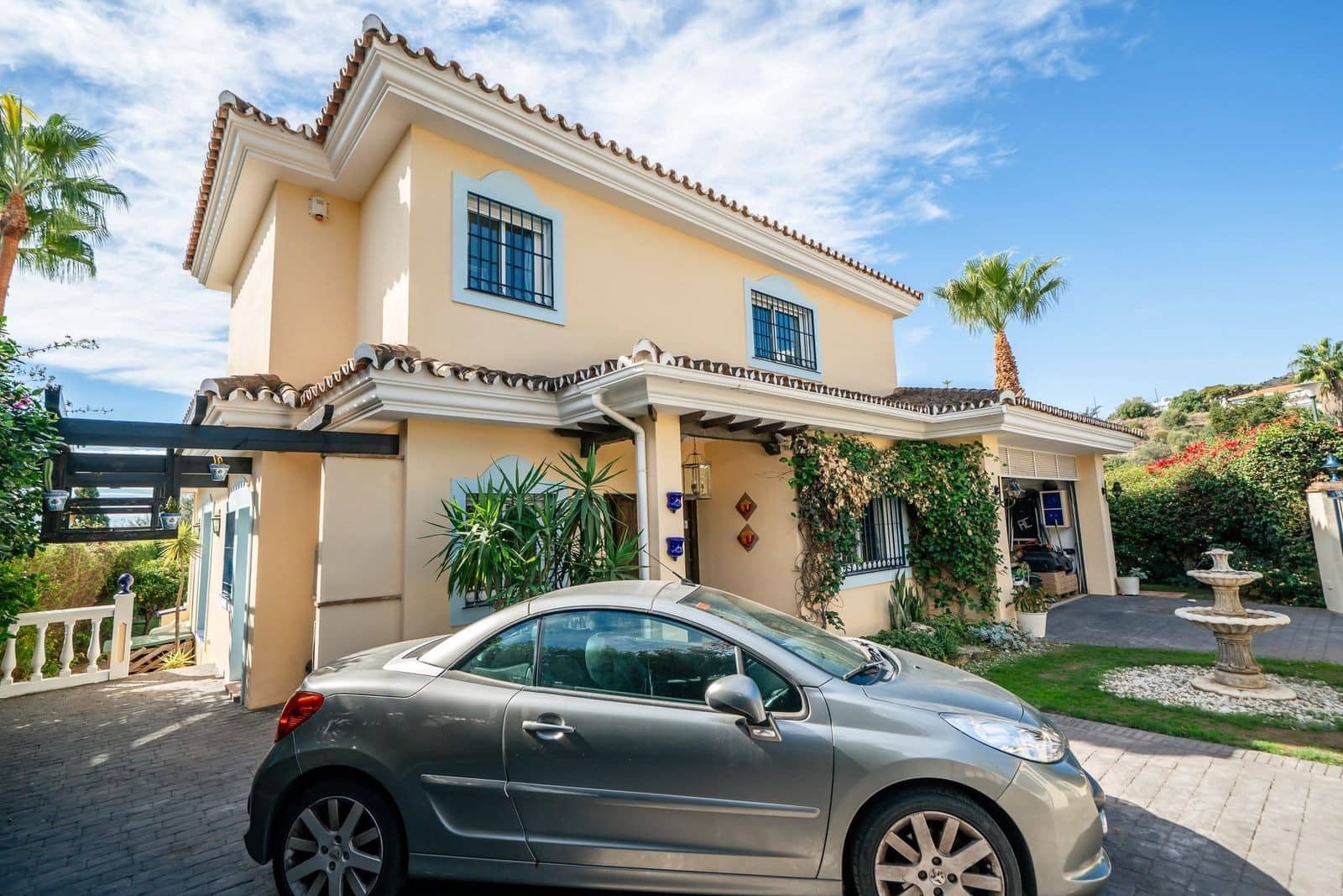 4 soverom Villa til salgs i Benalmadena Costa med svømmebasseng garasje - € 1 275 000 (Ref: 10182737)