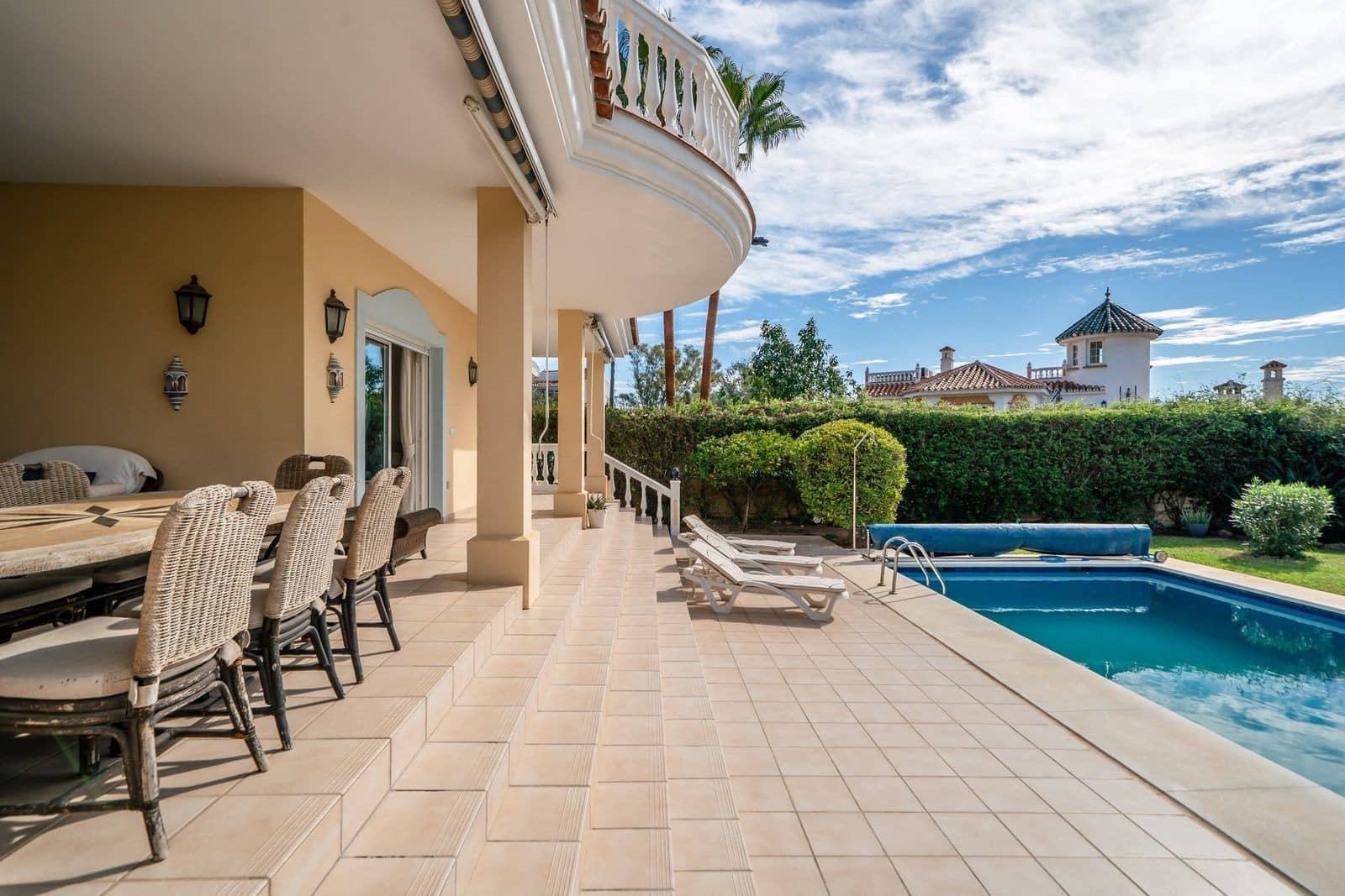 4 soverom Villa til salgs i Benalmadena Costa med svømmebasseng garasje - € 1 275 000 (Ref: 10182737)