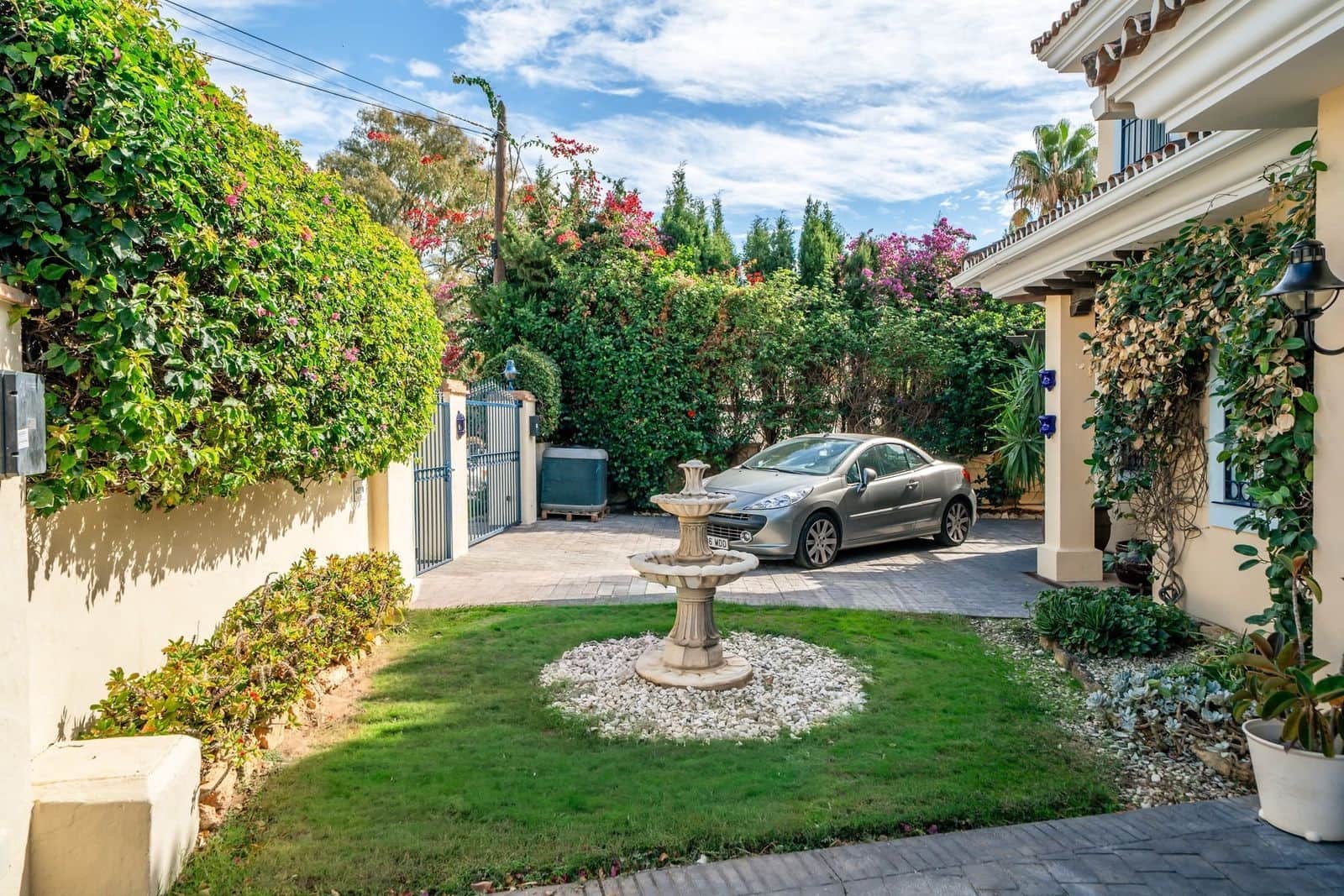 4 soverom Villa til salgs i Benalmadena Costa med svømmebasseng garasje - € 1 275 000 (Ref: 10182737)