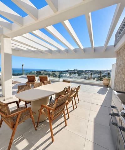 3 sypialnia Penthouse na sprzedaż w La Cala de Mijas, Mijas z basenem garażem - 1 675 000 € (Ref: 10184360)