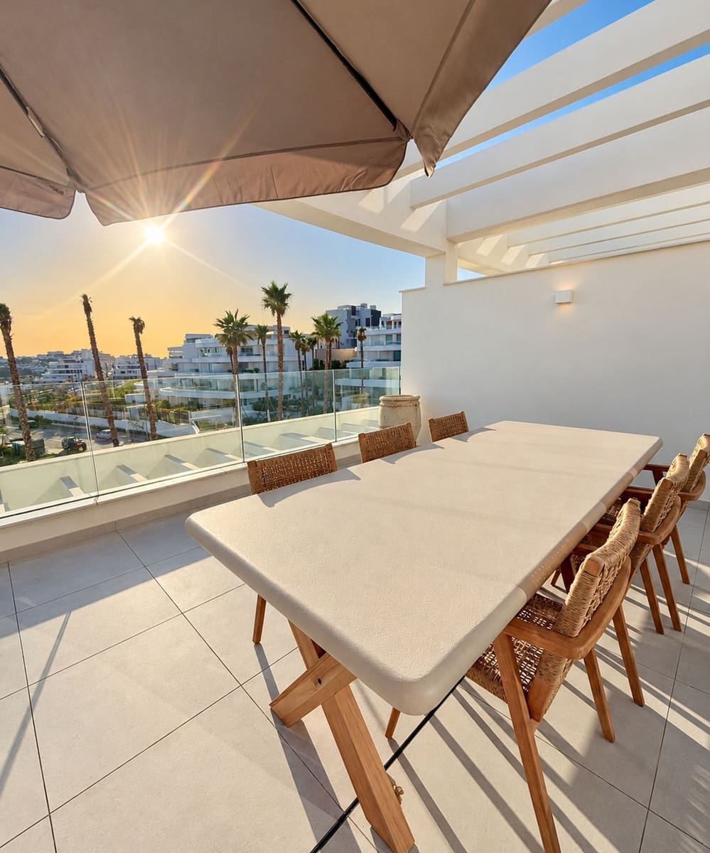 3 sypialnia Penthouse na sprzedaż w La Cala de Mijas z basenem garażem - 1 675 000 € (Ref: 10184360)